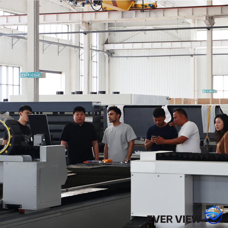 EVER VIEW Mesin Pemotong Laser Dikirim Secara Batch ke Perusahaan Lokal, Mendukung Peningkatan Teknologi di Industri Manufaktur EVER VIEW Mesin Pemotong Laser Dikirim Secara Batch ke Perusahaan Lokal, Mendukung Peningkatan Teknologi di Industri Manufaktur